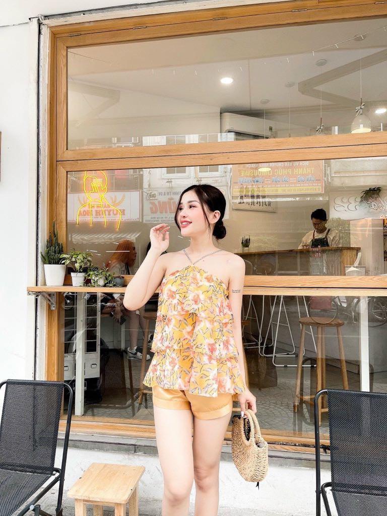 SET ÁO HOA TẦNG PHỐI QUẦN SHORT 75302377