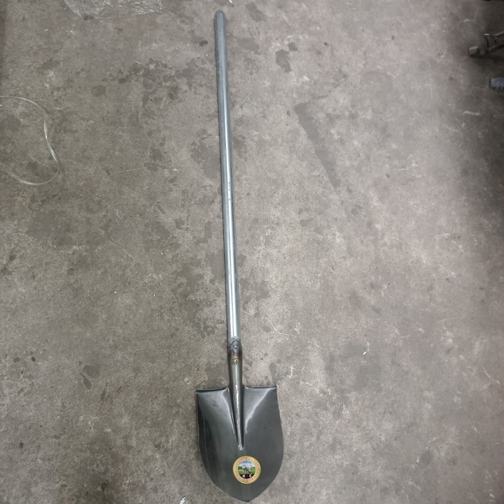Xẻng Thép Trắng Cán Hàn Dài 1.3 M Siêu Cứng