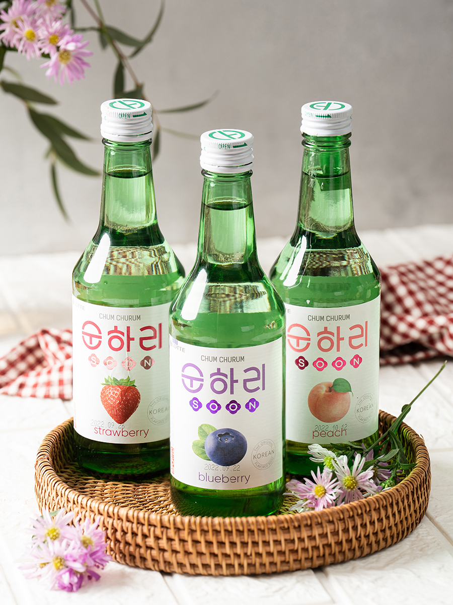 Rượu Soju Chum Churum Lotte Hàn Quốc vị Dâu 12% chai 360ml