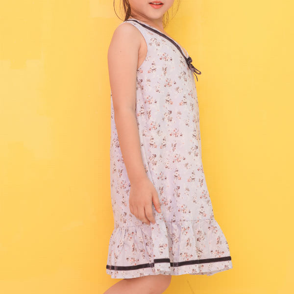 Đầm Suông Bé Gái Họa Tiết Hoa Viền Nơ Cổ Ugether UKID217 - Trắng (5 - 6 Tuổi)