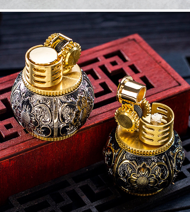 Vỏ Hột Quẹt Bật Lửa Zorro Z583 Mini Thiết Kế Độc Lạ Với Hoa Văn Cổ Nổi Nhiều Màu - Dùng Xăng Bấc Đá Cao Cấp