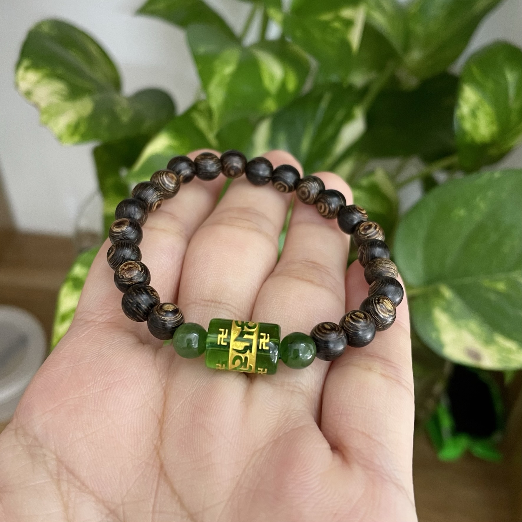 Vòng trầm sánh chìm 6 ly phối đá