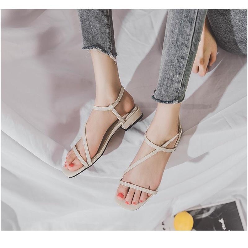 Giầy sandal nữ quai mảnh gót bệt Mã 003