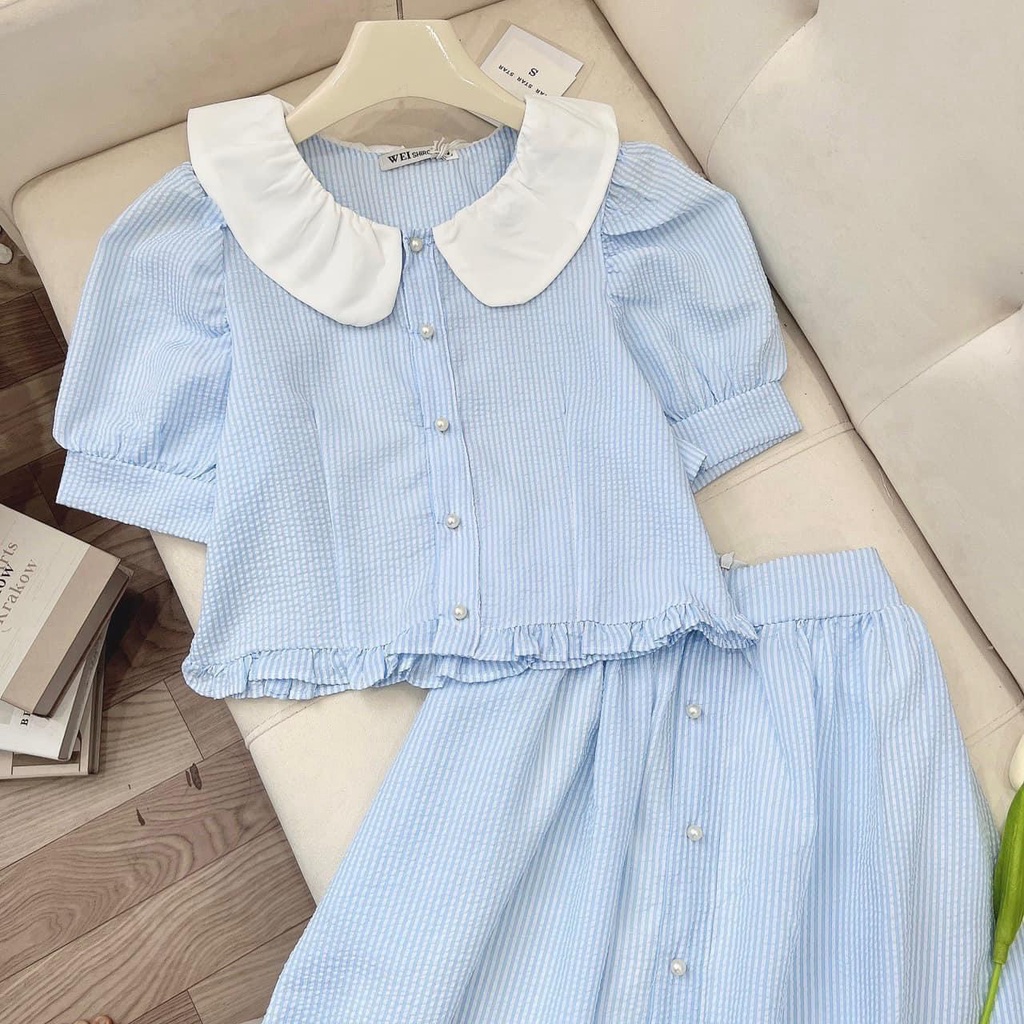 Bộ Áo Sơ Mi Kẻ Cổ Sen Chân Váy Chữ A Dáng Dài Xòe Đính Cúc Ngọc Vải Xốp