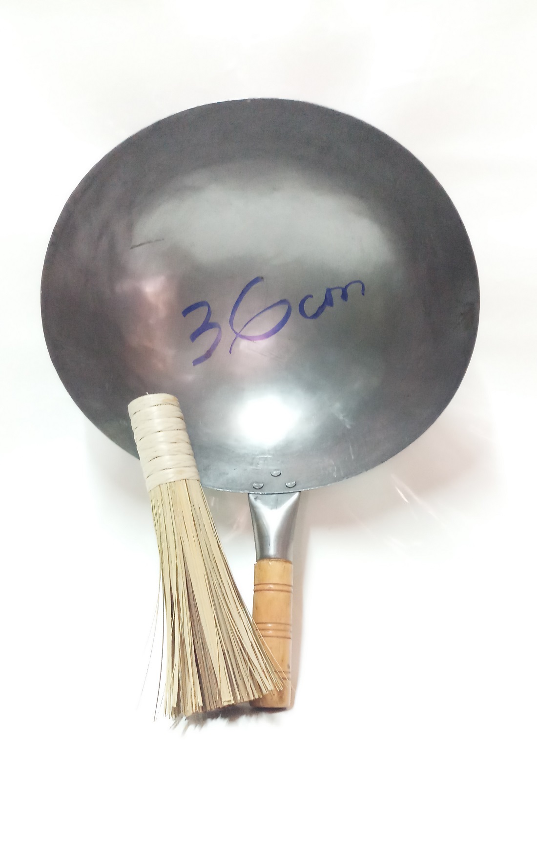 CHẢO THÉP 1 TAY CẦM CÁN GỖ CHIÊN CƠM,HỦ TIẾU XÀO CAO CẤP HÀNG NHẬP KHẨU CHẤT LƯỢNG CAO,TẶNG KÈM 1 CHỔI TRE CHÀ,RỬA CHẢO.