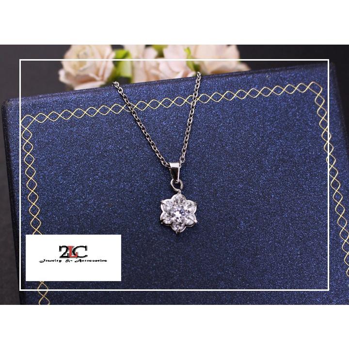 Dây Chuyền Inox Nữ Hình Bông Hoa Cực Đẹp Thép Không Gỉ- DCNUQC01