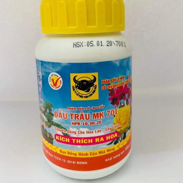 Phân bón lá NPK giúp kích thích ra hoa