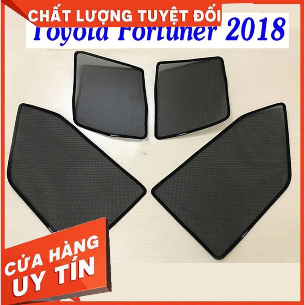 Fortuner,,Bộ 4 Rèm che nắng nam châm xe Fortuner 2018-2019