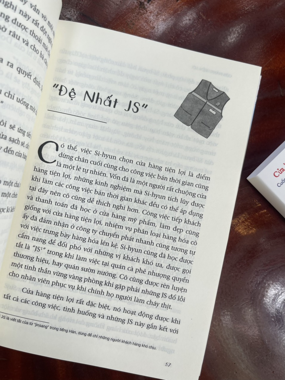 CỬA HÀNG TIỆN LỢI BẤT TIỆN - Kim Ho-Yeon – Thu Hưng dịch – Gieo books – NXB Dân Trí – Bìa mềm