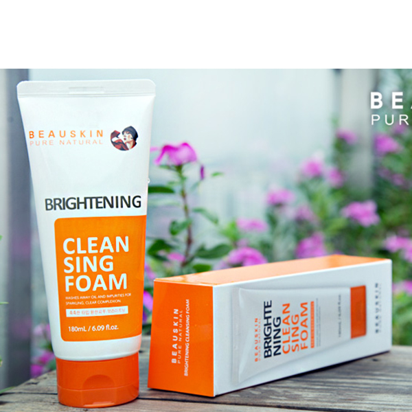 Sữa rửa mặt Beauskin Brightening Cleansing Foam Hàn Quốc 180ml Kèm móc khoá