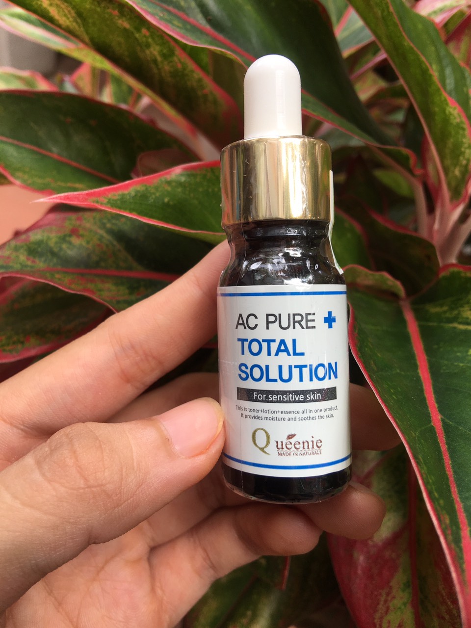 Tinh chất Queenie trải nghiệm loại bỏ mụn ẩn, dưỡng da mịn màng 10ml - Mỹ Phẩm Hàn Quốc