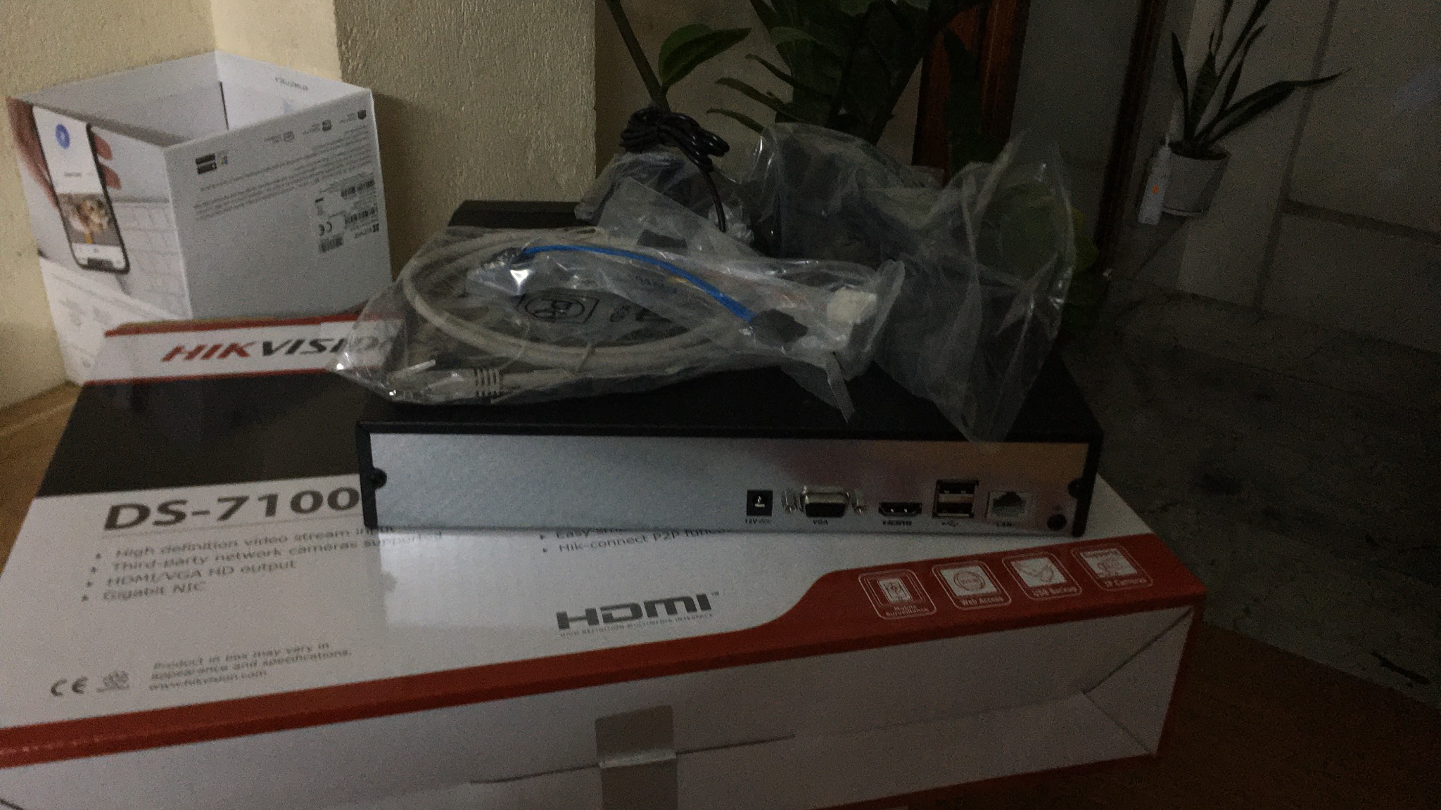 Đầu ghi hình IP NVR 4/8 Hikvision chuẩn nén H.265+, cổng PoE DS-7108NI-Q1, DS-7104NI-Q1/M, DS-7108NI-Q1/M - Hàng chính hãng