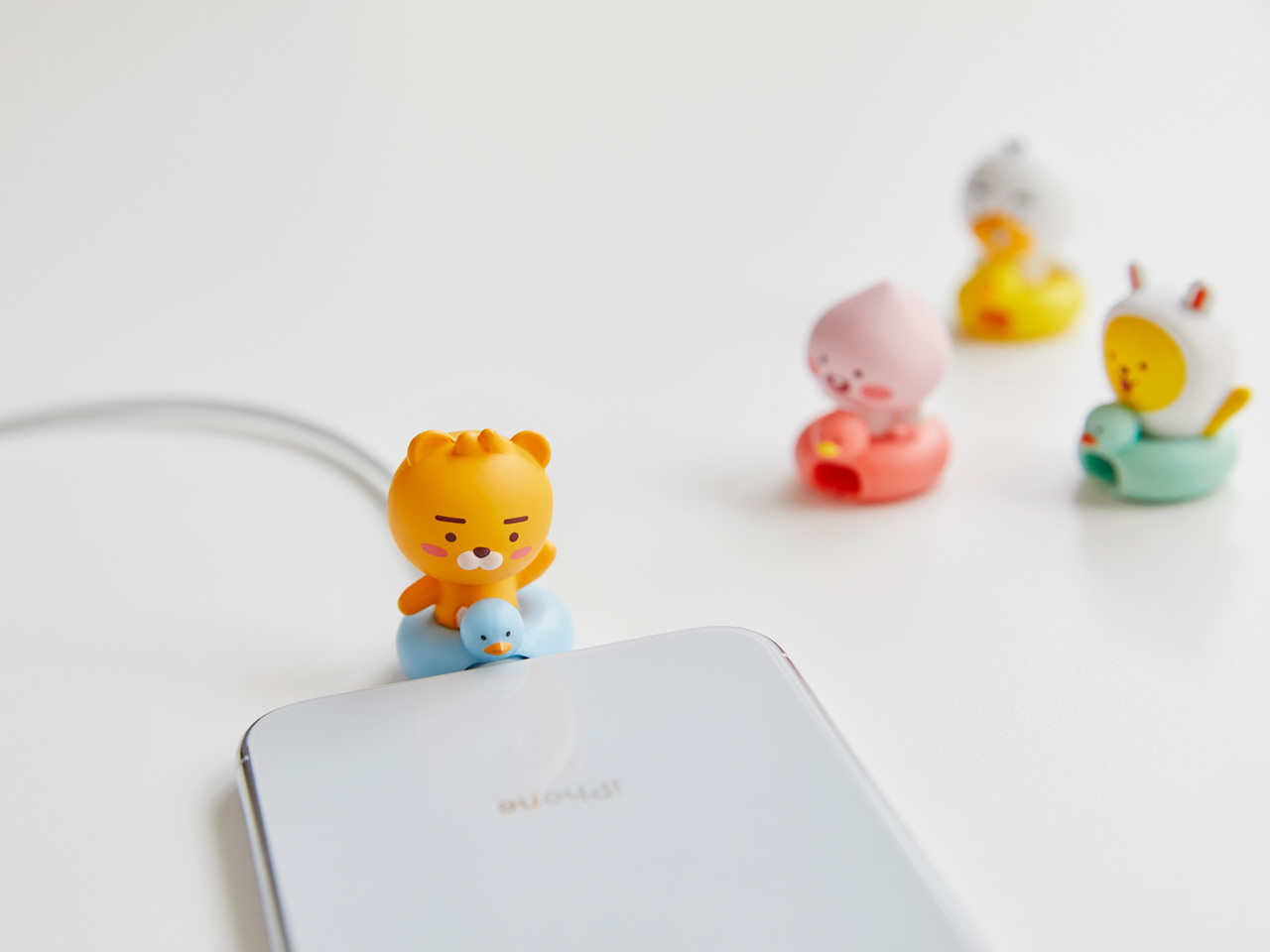 Bộ Bảo Vệ Cáp Sạc Kèm Dây Cáp USB Type-C Little Ryan Kakao Friends Hàng Chính Hãng