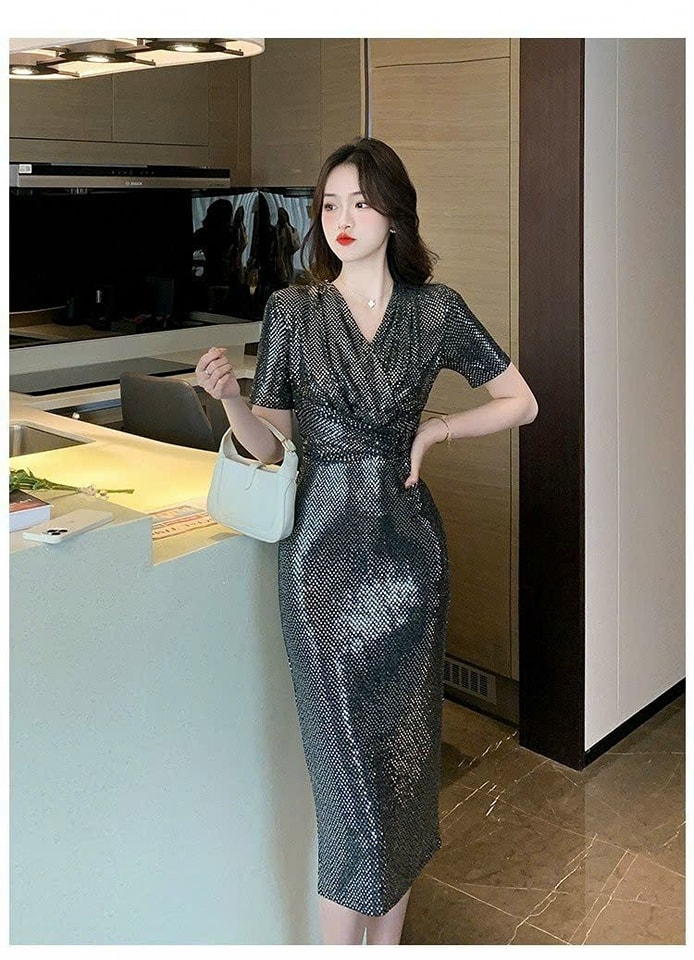 Đầm body thun kim sa cổ V cột nơ sang trọng