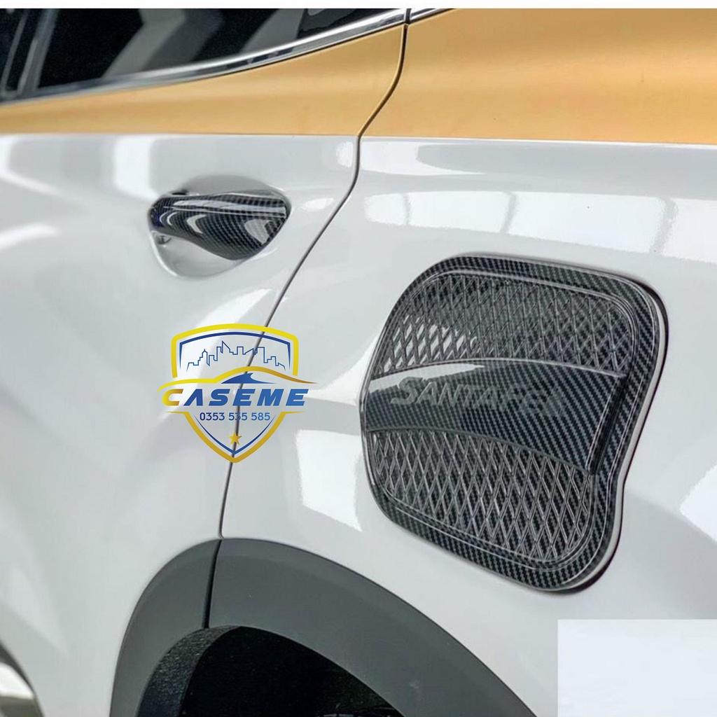 Ốp Nắp Bình Xăng Dành Cho Xe Hyundai Santafe 2021 Vân Carbon Cao Cấp