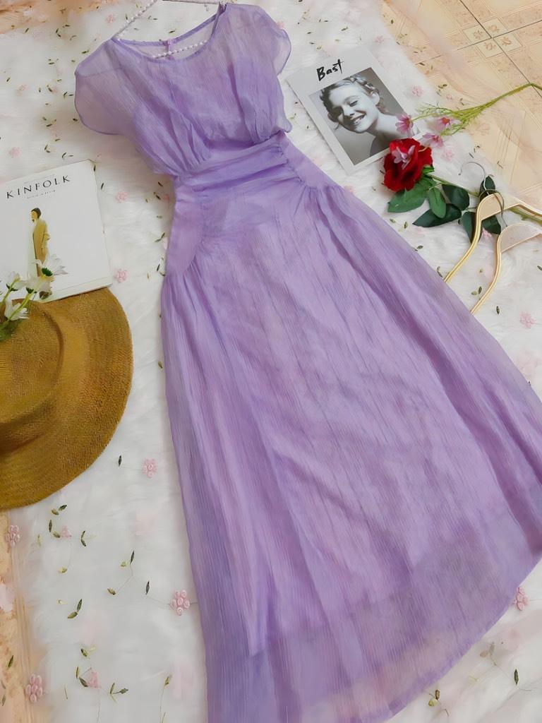 Đầm xòe tơ xếp li eo bánh bèo