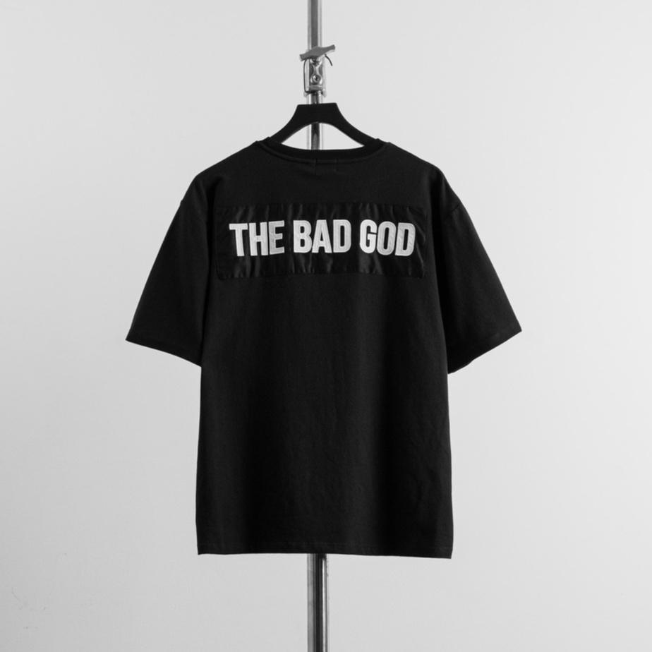 Áo thun tay lỡ The Bad God Signature tee