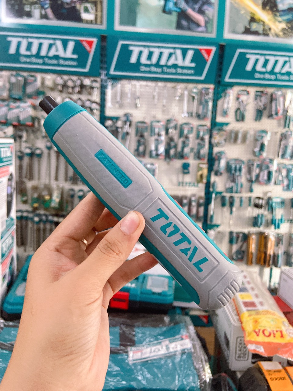 Máy siết vít  dùng pin  Lithium-ion 4V total TSDLI0403