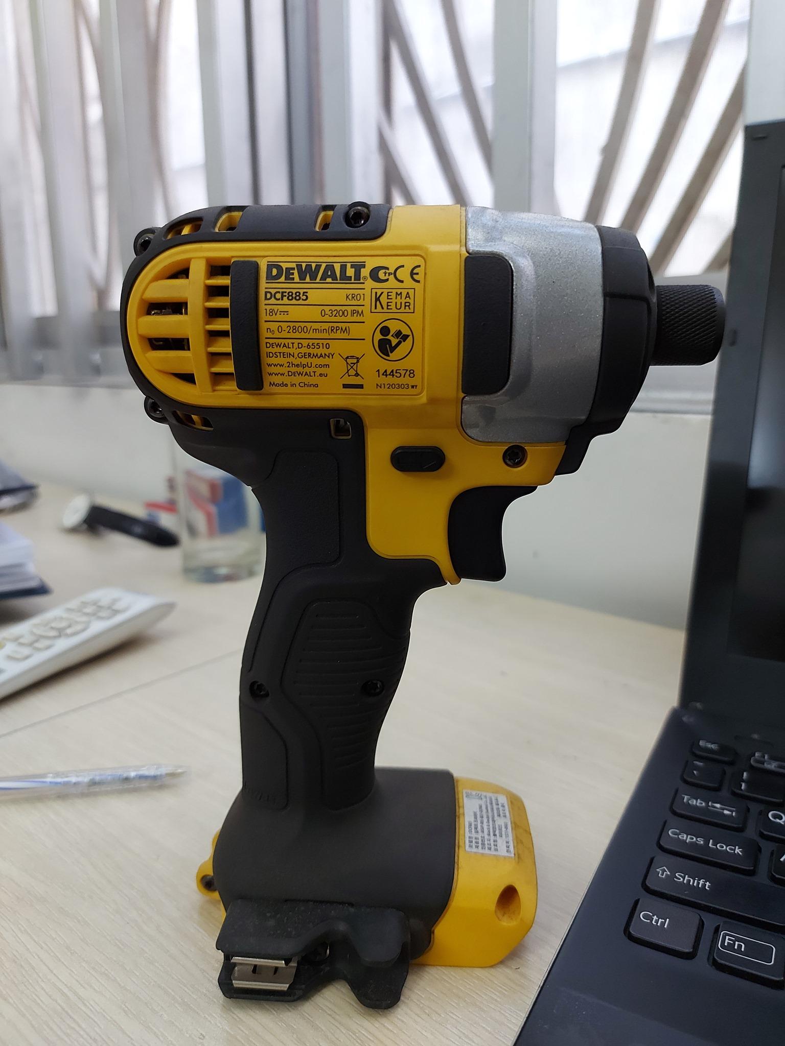 THÂN MÁY VẶN VÍT DÙNG PIN 18V DEWALT DCF885N-KR- HÀNG CHÍNH HÃNG