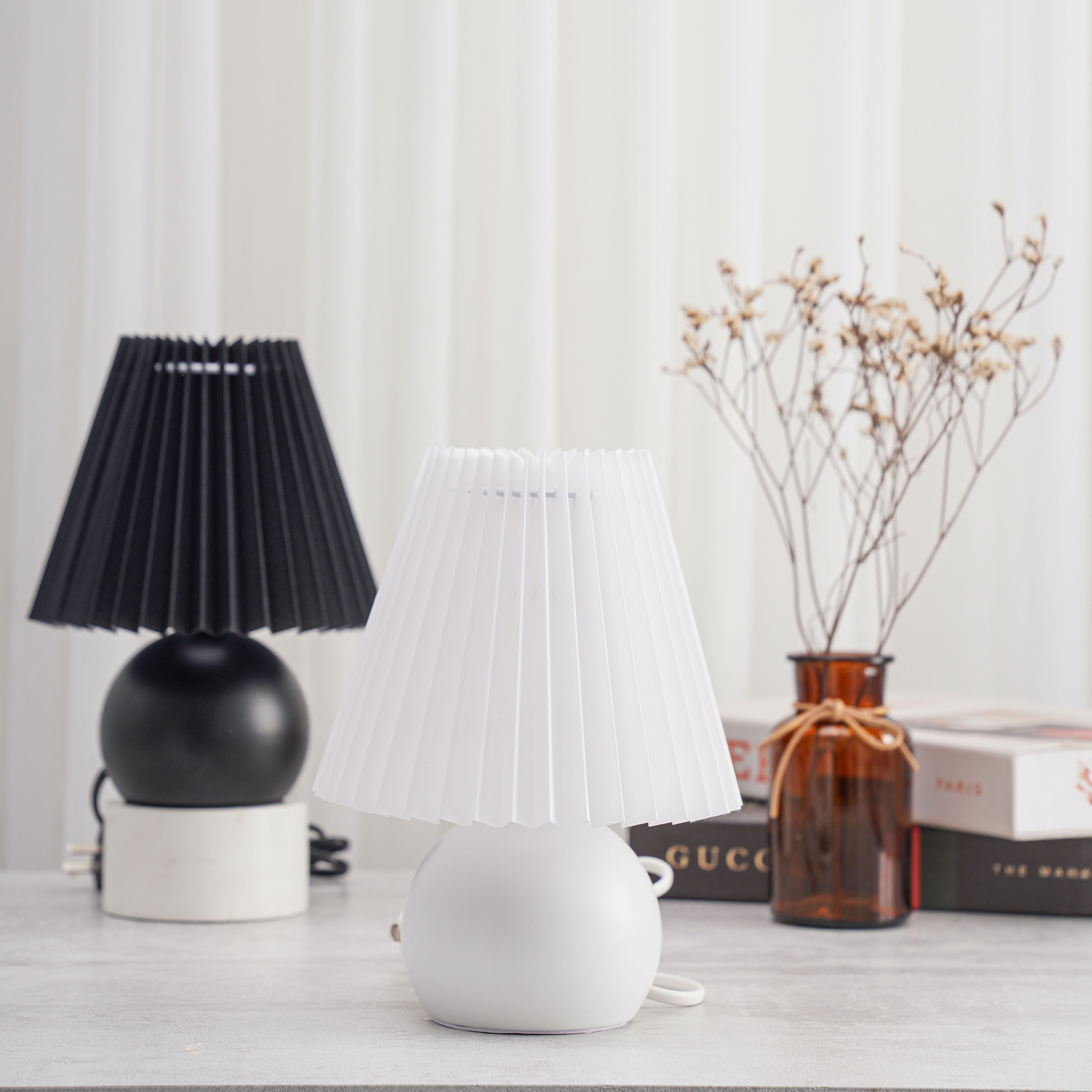 Đèn bàn VARNA , Sản Phẩm Chính hãng