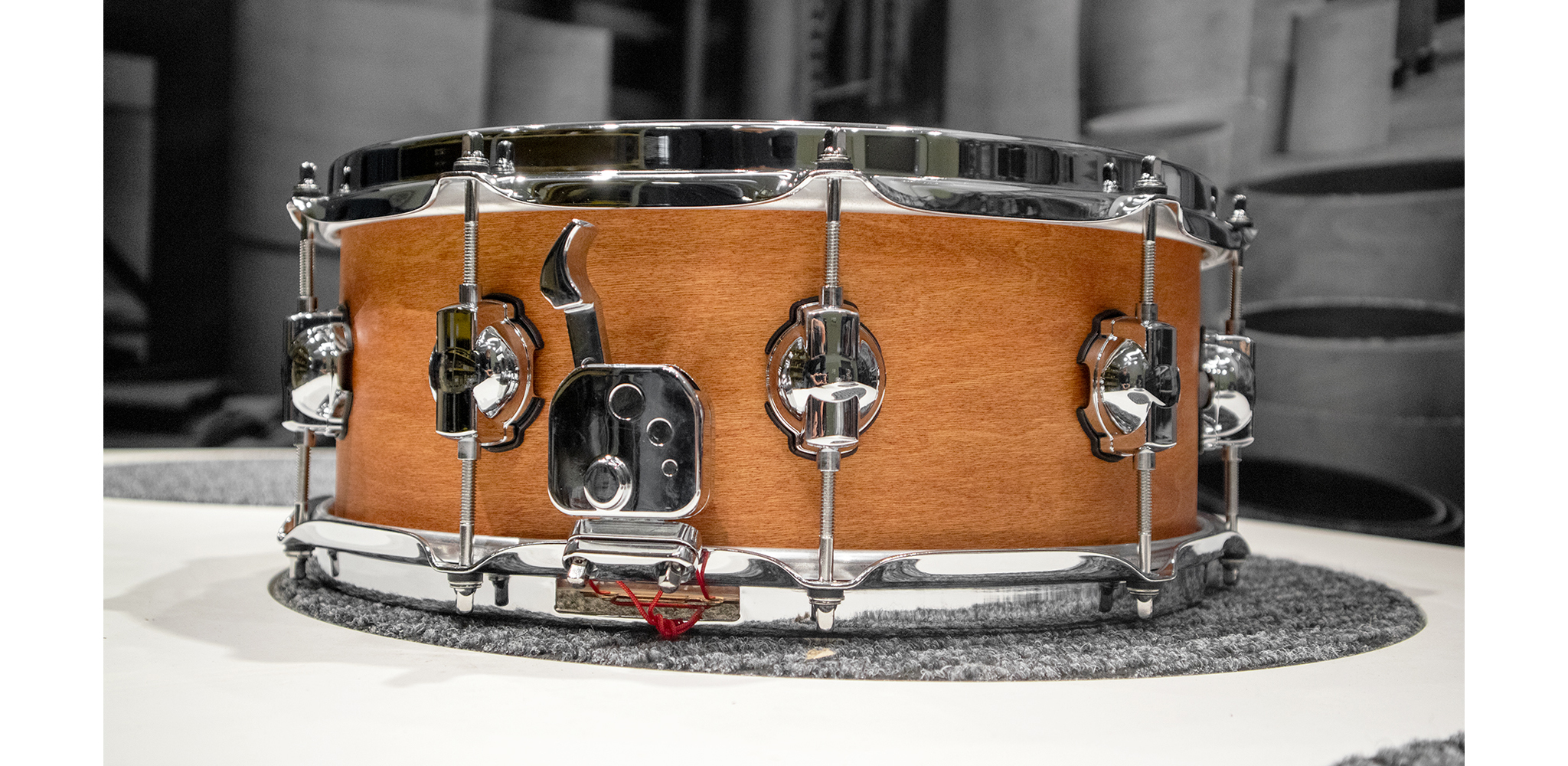 Venom 14"X5.5" Whisky snare DS Drum-Hàng Chính Hãng