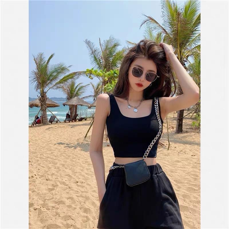 Áo croptop bản to che khuyết điểm