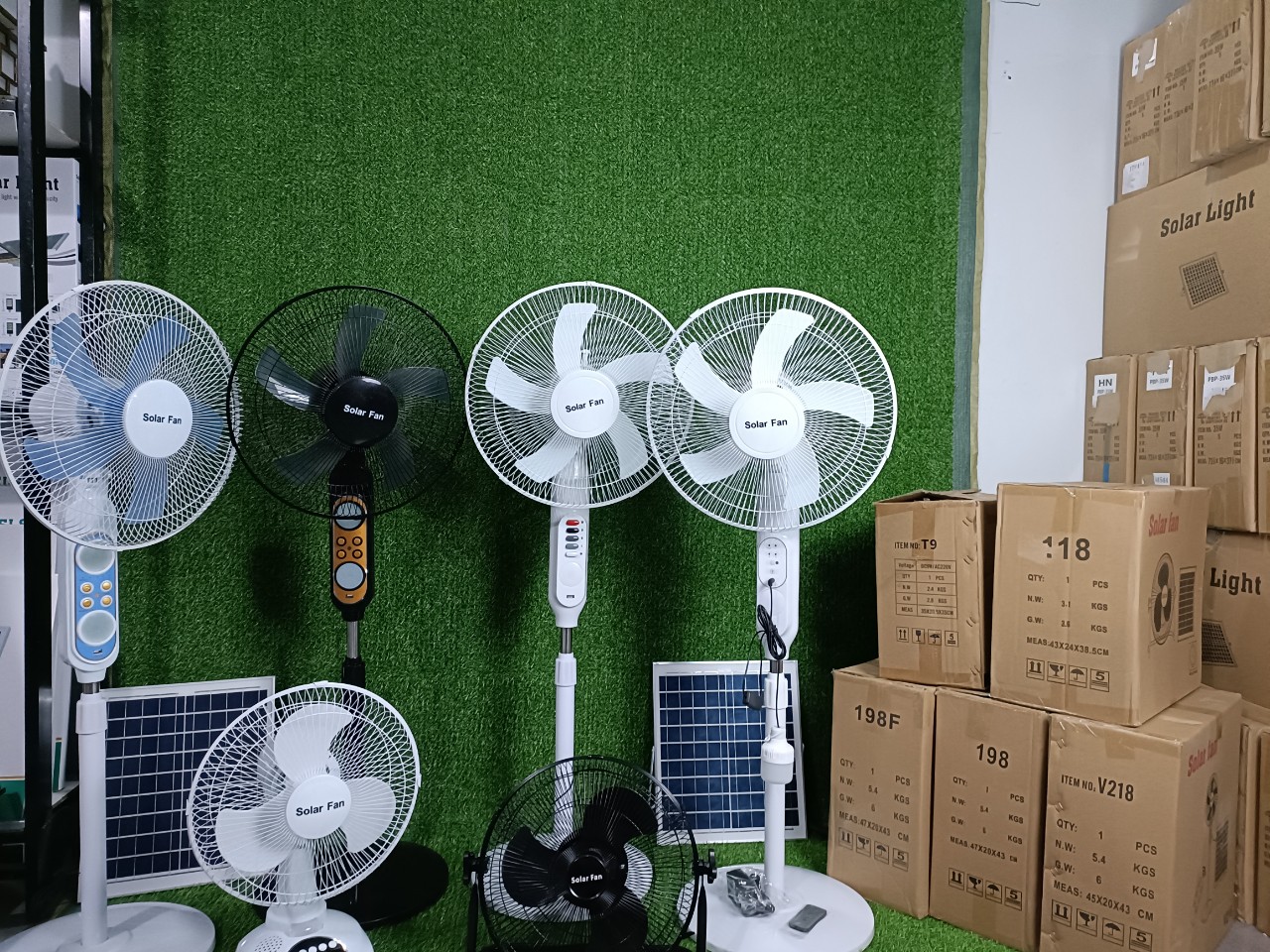 Quạt Năng Lượng Mặt Trời - Quạt Tích Điện Năng Lượng Mặt Trời Nhiều Kiểu Dáng Hàng Chính Hãng TAI YANG SHEN