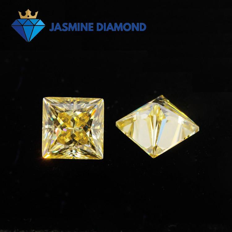 Kim cương nhân tạo Mỹ Moissanite giác cắt Princess vàng vivid