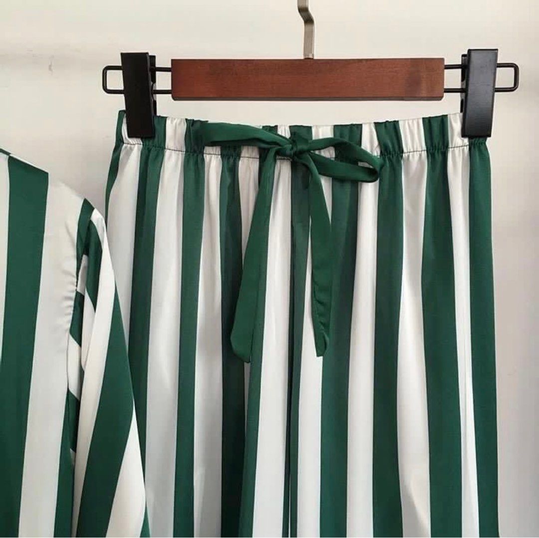 Combo 4 Món Đồ Ngủ Kèm Choàng B909 Lụa Quảng Châu Xinh Xắn