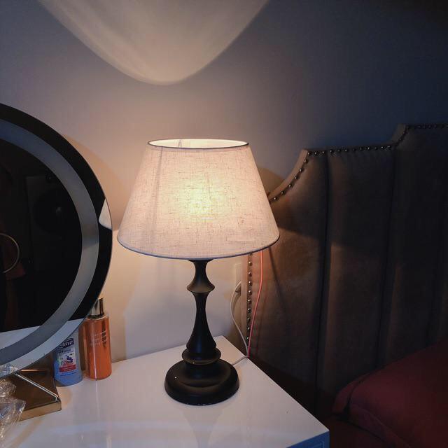 Đèn ngủ để bàn trang trí phòng ngủ kiểu dáng Bắc Âu D1709 (Có tăng giảm độ sáng - tặng kèm bóng) - CÓ SẴN