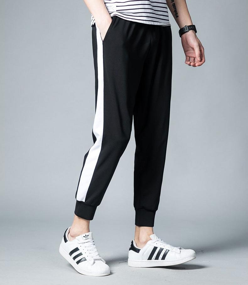 Quần Jogger Unisex Thun Vải Umi Màu Đen Thời Thượng