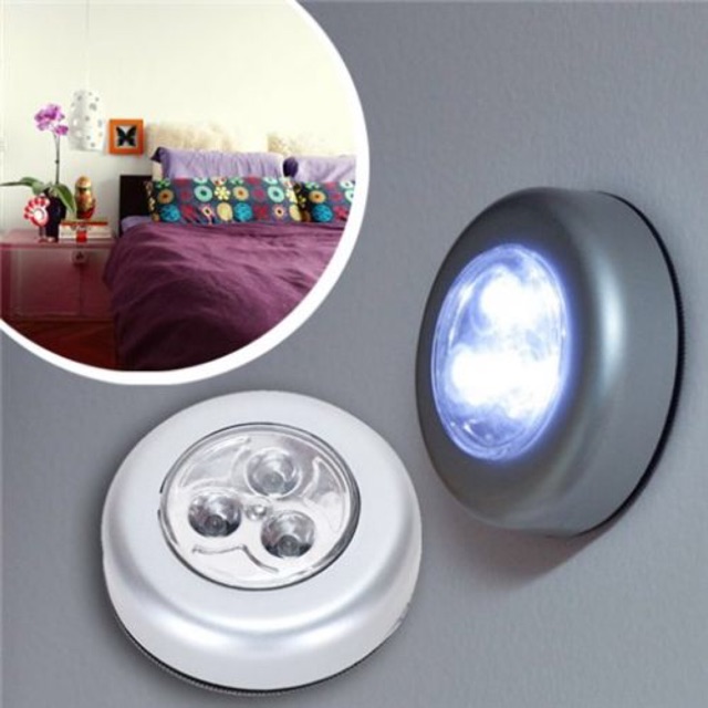 Đèn led dán tường tiện dụng