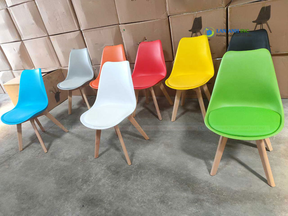 Ghế nhựa quán cafe văn phòng đẹp chân gỗ tựa lưng cao nệm lót simili giá rẻ eames LAGN33