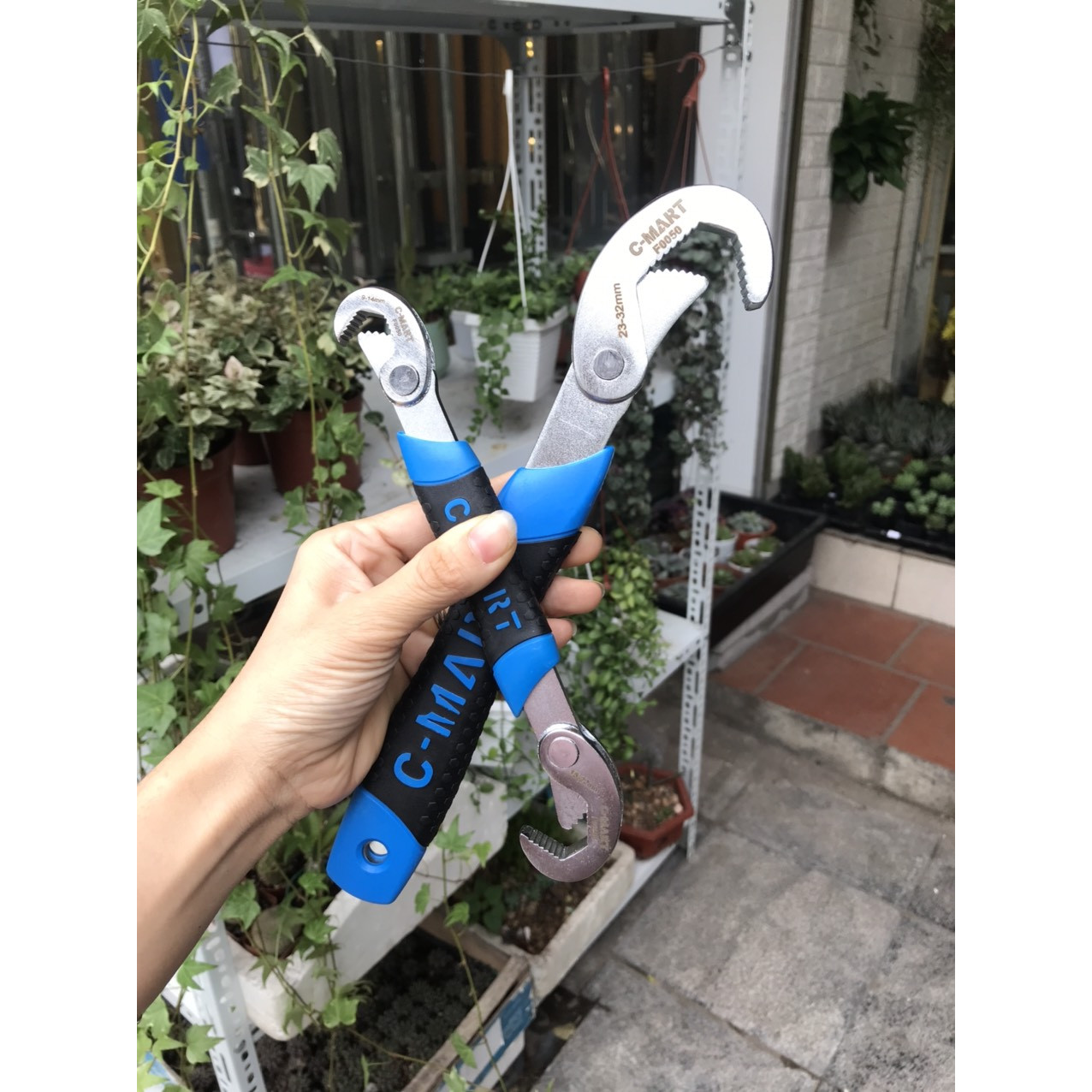 Bộ 2 Cờ lê đa năng 9-32mm C-mart f0050 tặng kèm tovit sửa chữa hai đầu