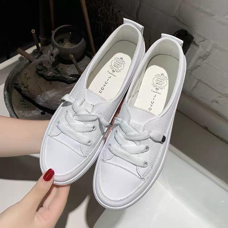 Giày slip on trắng kiểu mới cho bạn gái