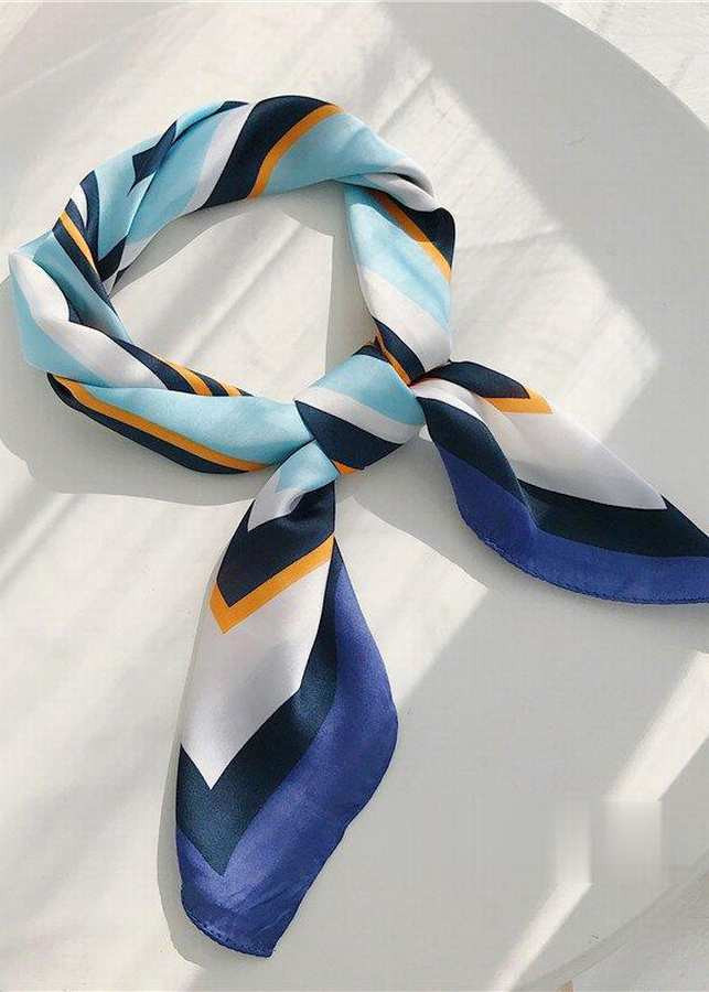 Khăn Lụa Vuông Sọc Xanh Da Trời Viền Xanh Dương - Mã KL051