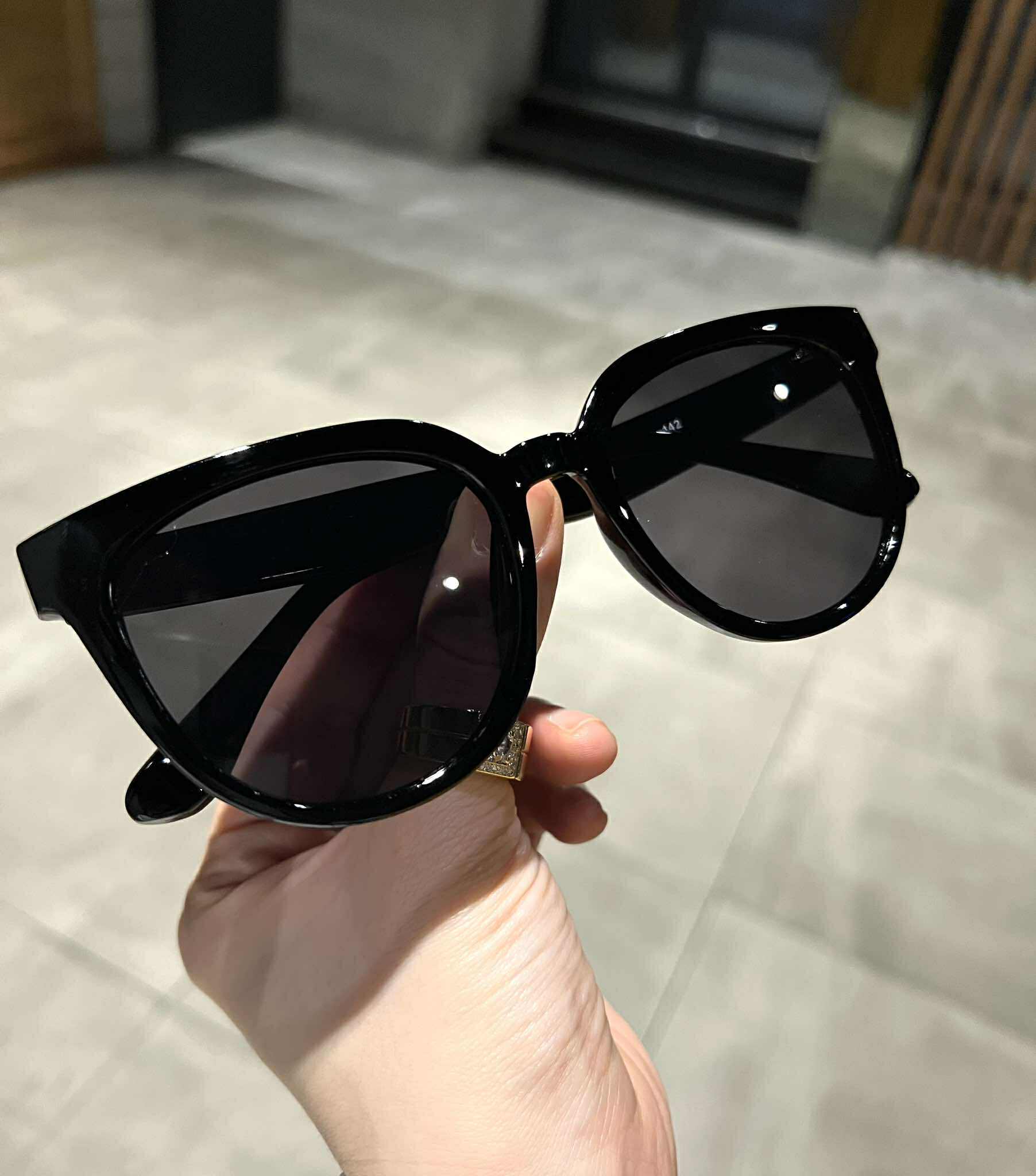 Kính râm chống nắng thời trang cho nữ dáng mắt mèo đơn giản