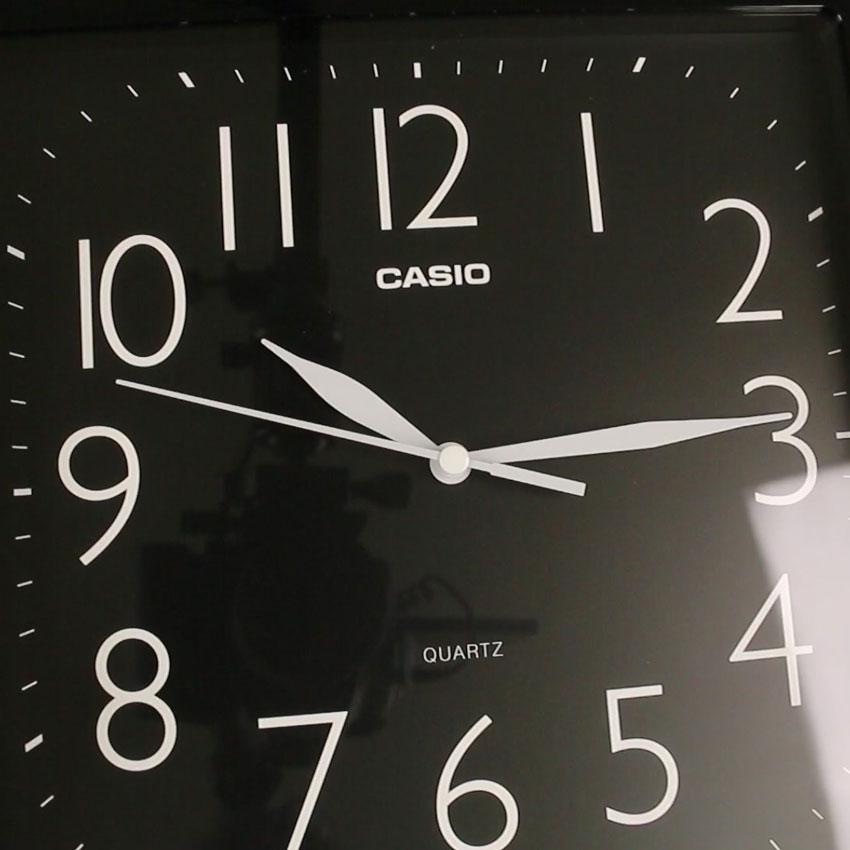 Đồng Hồ Treo Tường Casio IQ-06-1DF Chính Hãng