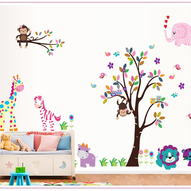 Decal dán tường Vườn thú đủ màu AmyShop DB033 ( 156 x 280cm)