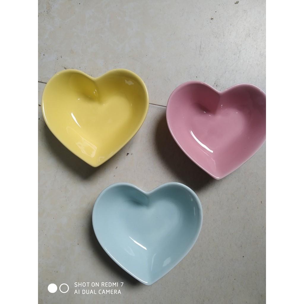 Đĩa sứ hình tim xinh xắn