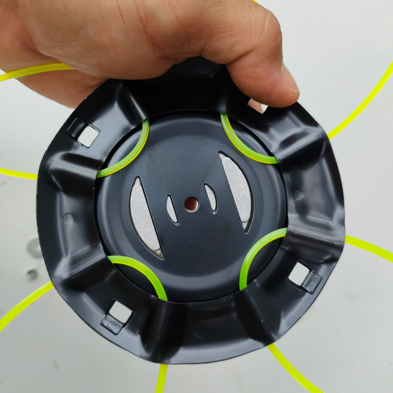 Combo Bát Cước Và Bát Đầu Gang Máy Cắt Cỏ 1800w Kèm Ốc Vặn
