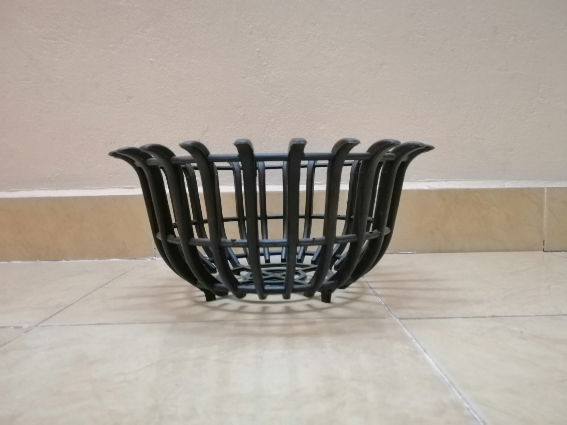 5 CHẬU GIẢ GỖ TRỒNG LAN DẤU HỎI FI32 MÀU ĐEN