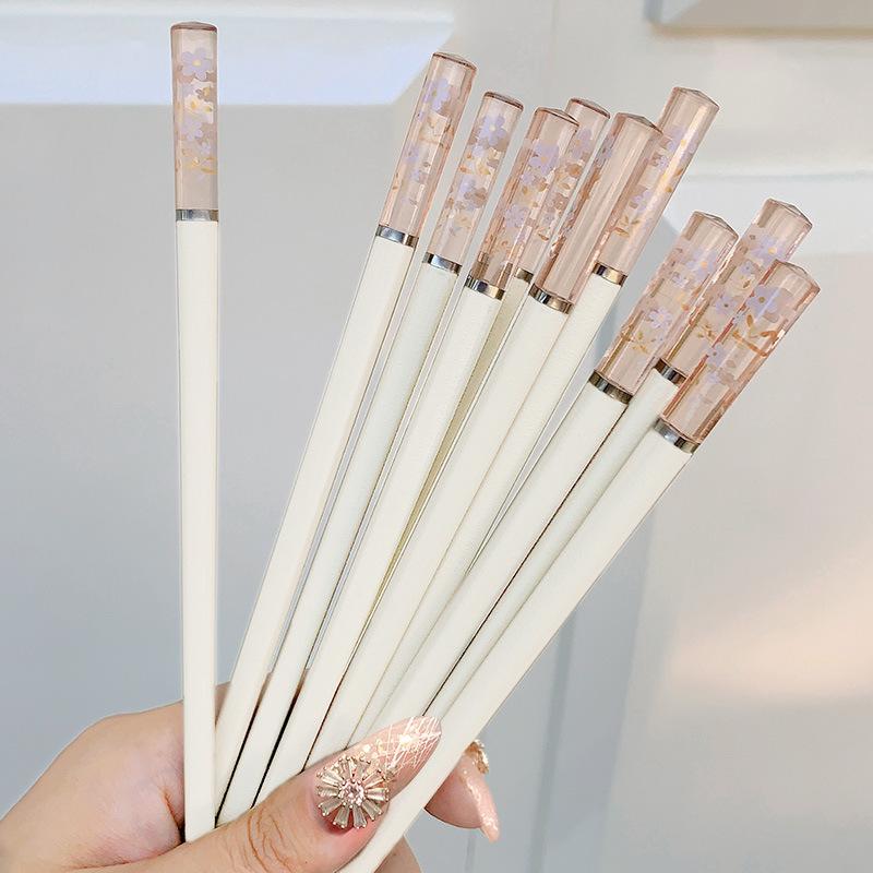 Đôi đũa phối thủy tinh chịu được nhiệt độ cao 24cm