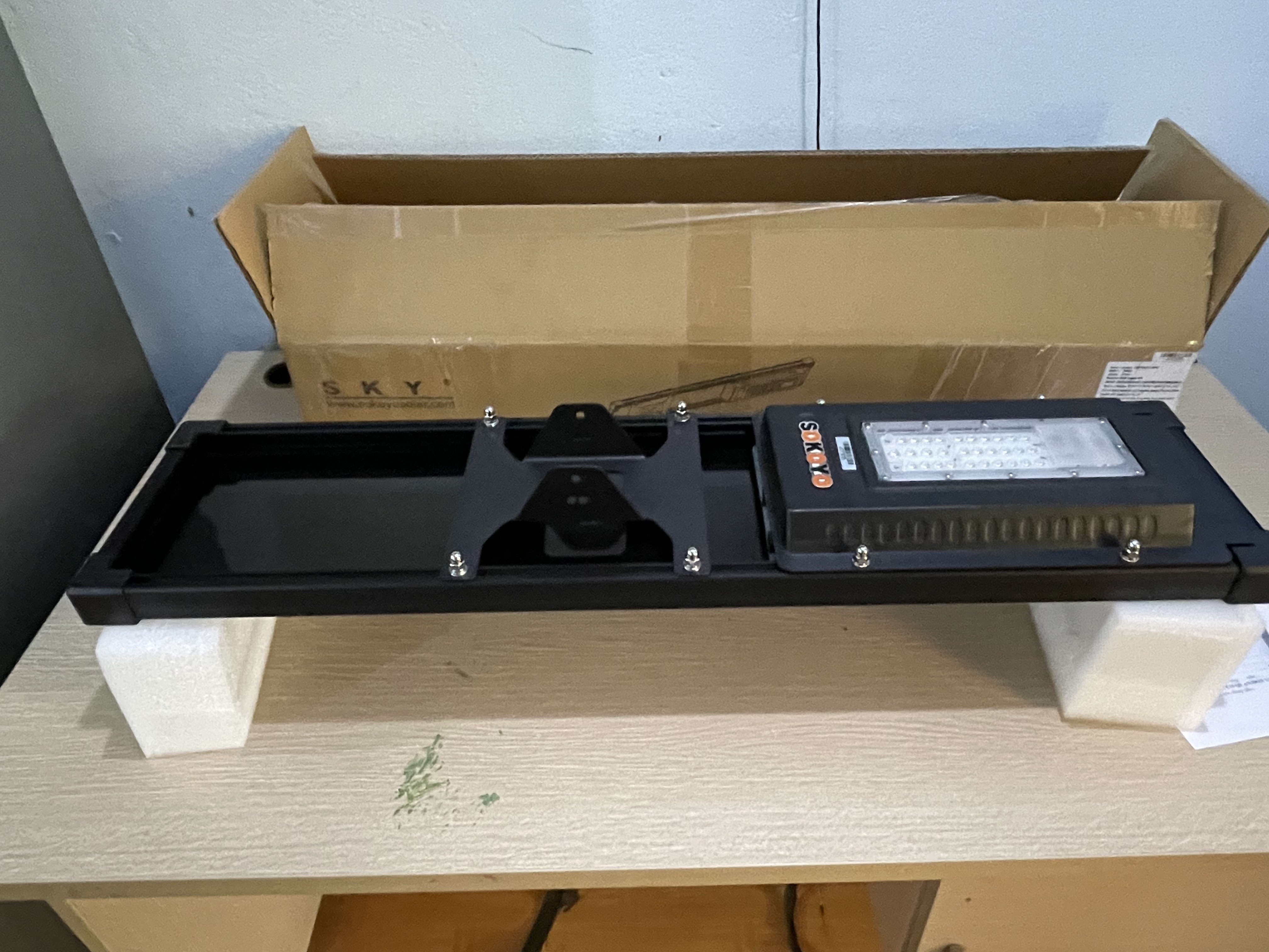 Đèn năng lượng mặt trời Matrix 10w