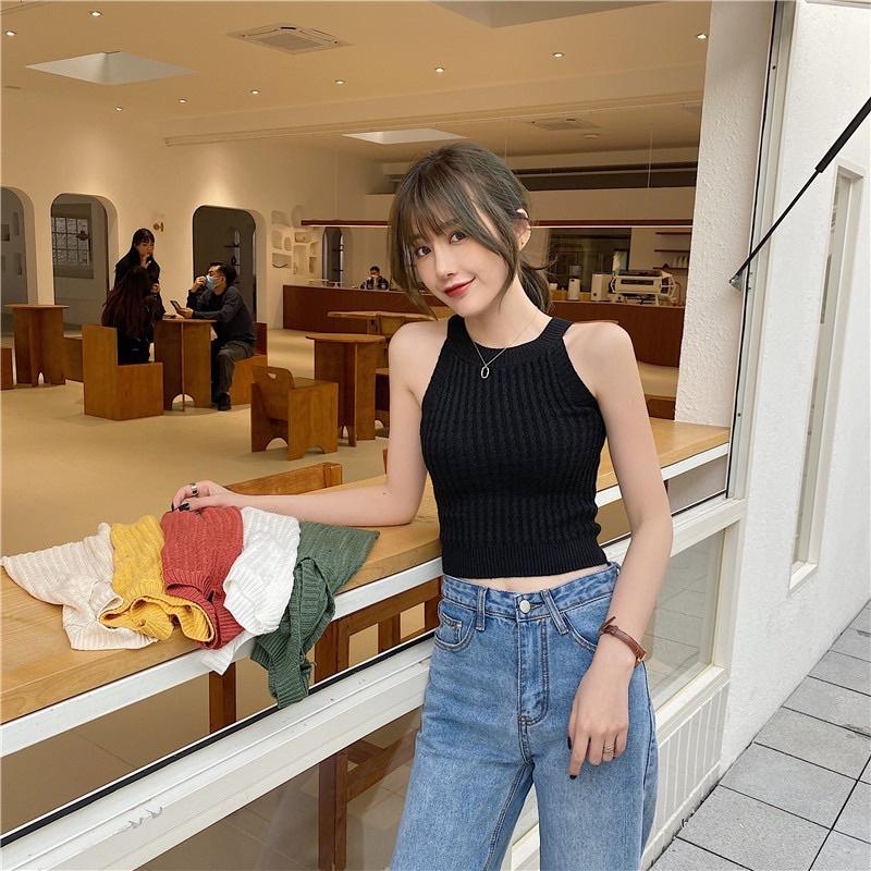 Áo len sát nách cổ yếm  Áo croptop ôm body không tay hở vai, Phong cách trẻ trung năng động, Thời trang thu xinh