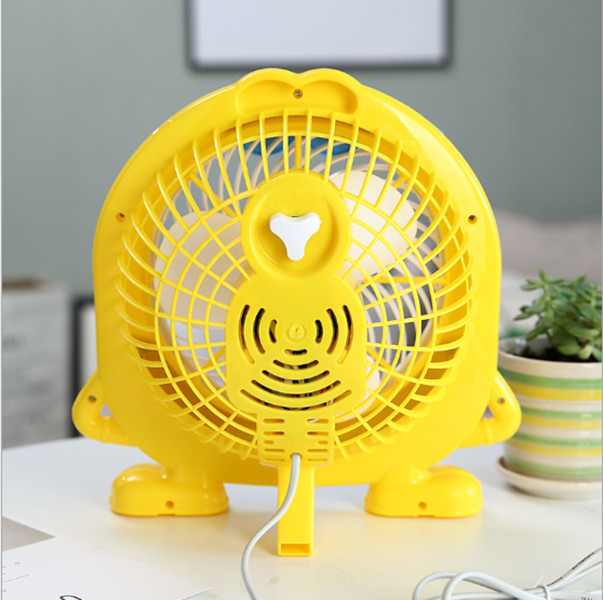 Quạt điện mini 3 cánh để bàn Minion cao cấp tặng kèm 2 gương mini