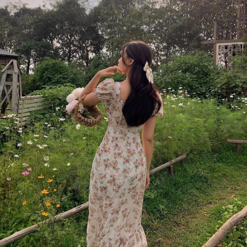 Đầm hoa cổ vuông nhún ngực xẻ tà có 2 màu có size