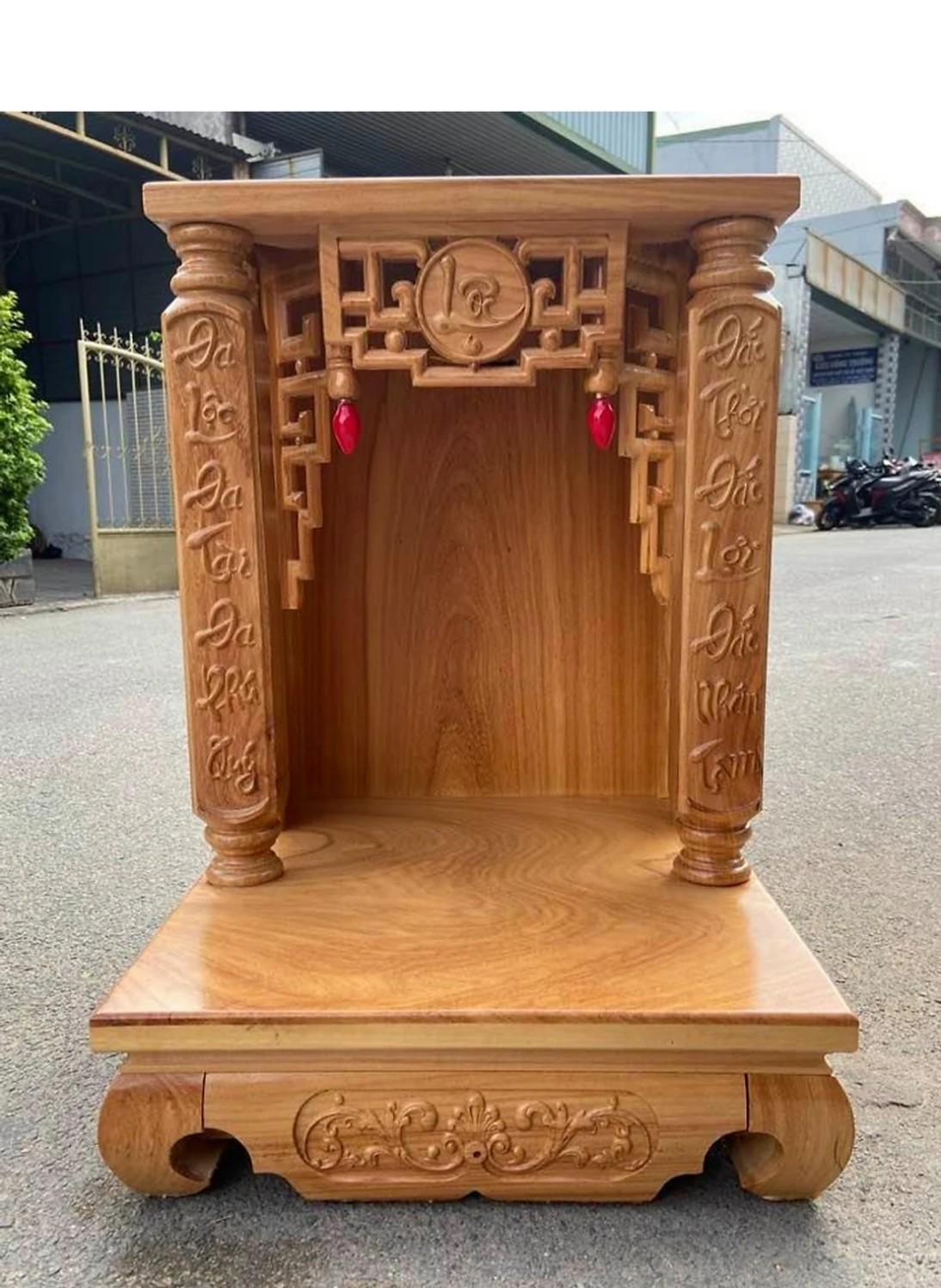 Bàn thờ thần tài ông địa gỗ gõ 48 x 81 cm