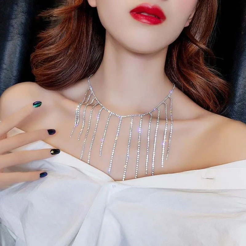 Vòng cổ choker đá tua rua bó sát cổ sexy