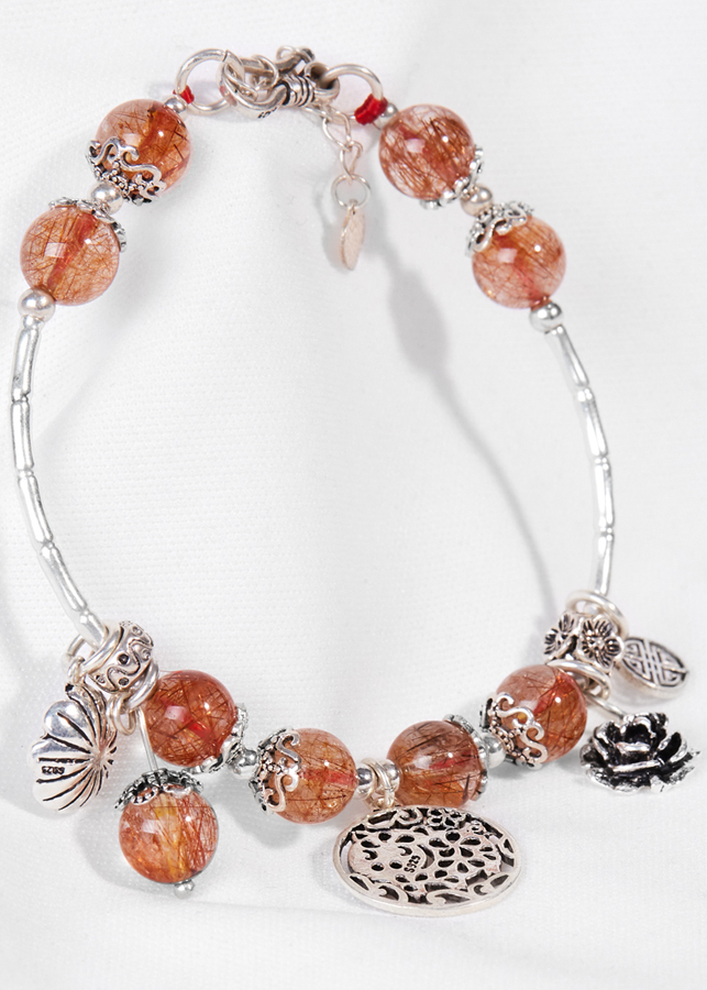 Vòng Tay Thạch Anh Tóc Đỏ Phối Hoa Mẫu Đơn Ngọc Quý Gemstones